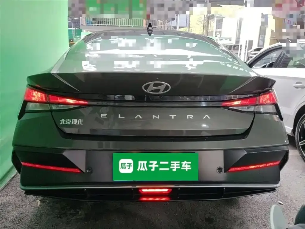 Hyundai Elantra — фото 4