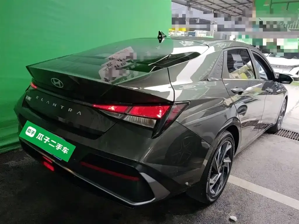 Hyundai Elantra — фото 2