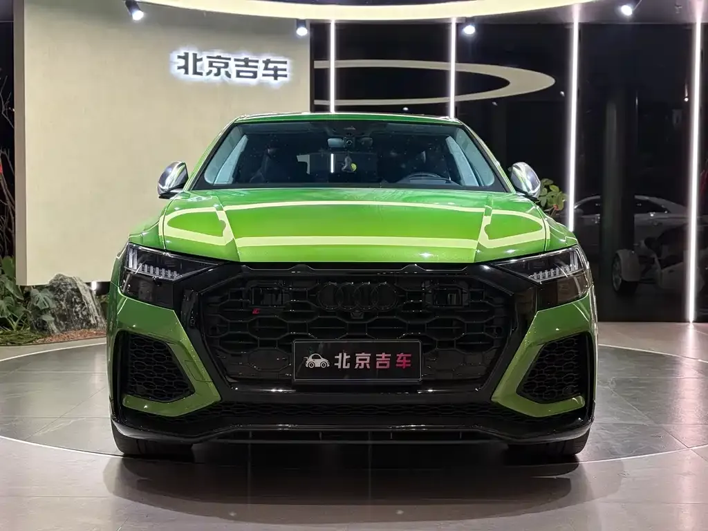 Audi RS Q8 — фото 4