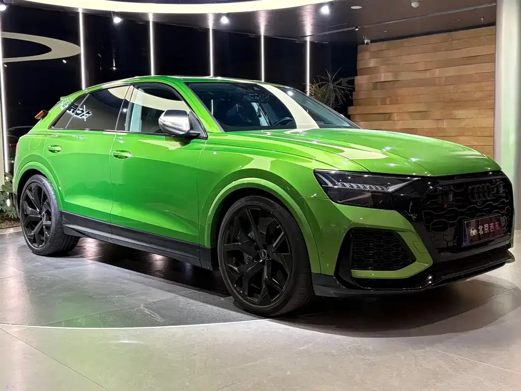 Audi RS Q8 — фото 6