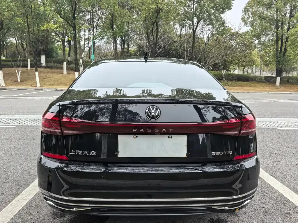 Volkswagen Passat — фото 5
