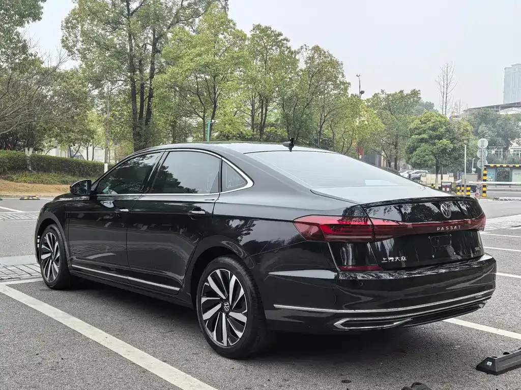 Volkswagen Passat — фото 9