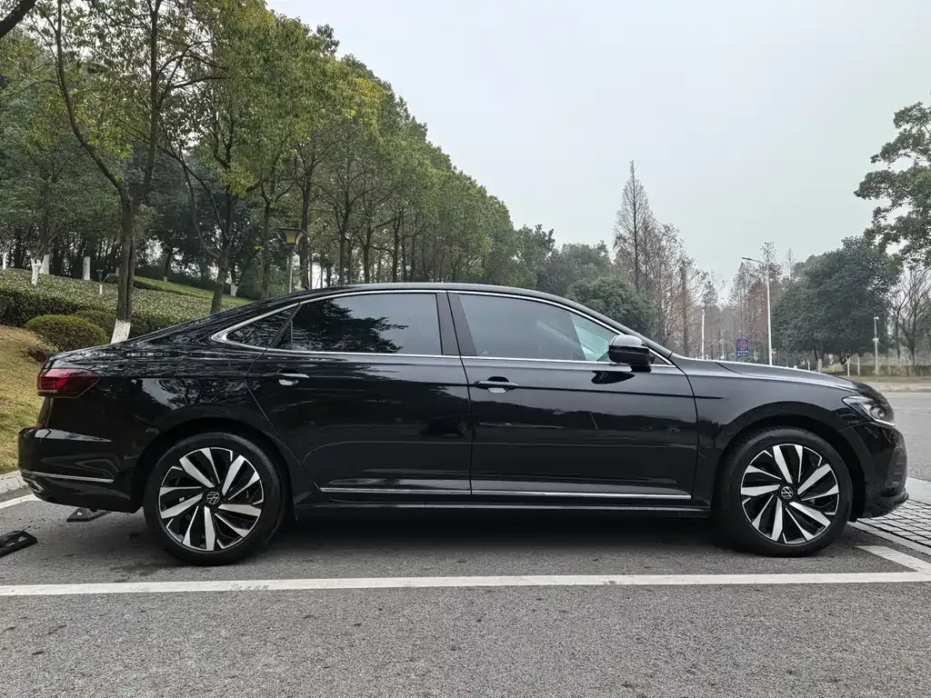 Volkswagen Passat — фото 3