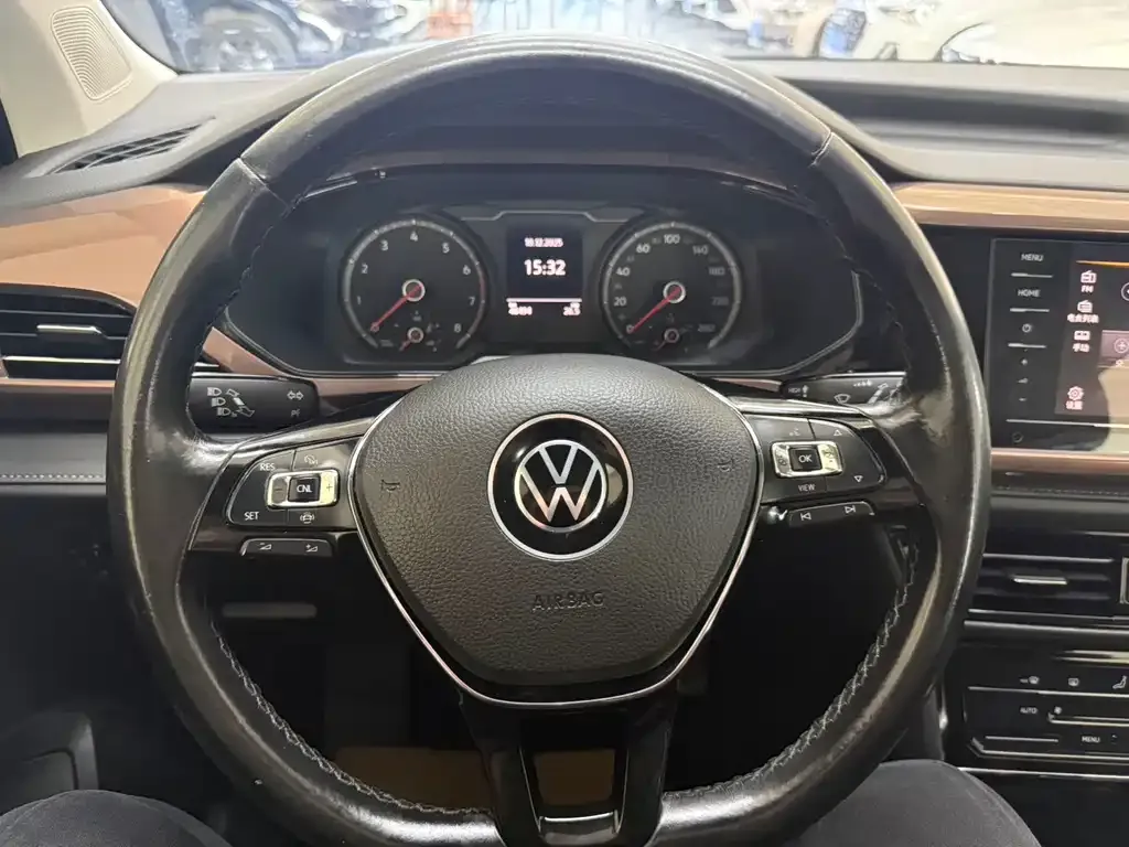 Volkswagen Tharu — фото 10