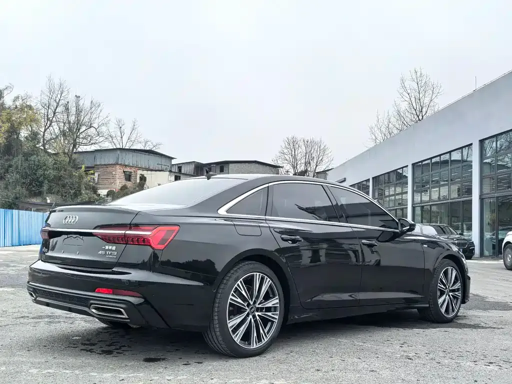 Audi A6L — фото 4