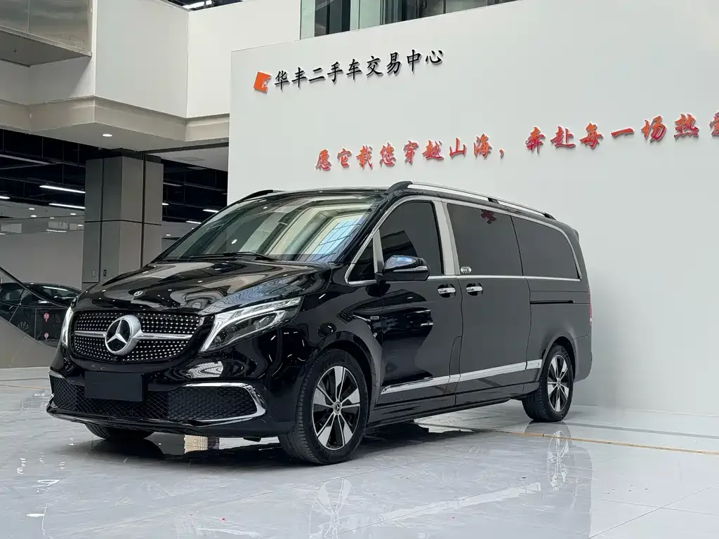 Mercedes-Benz V-Class — фото 1