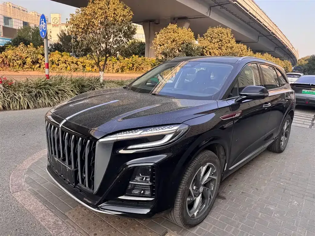 Hongqi HS3 PHEV — фото 1
