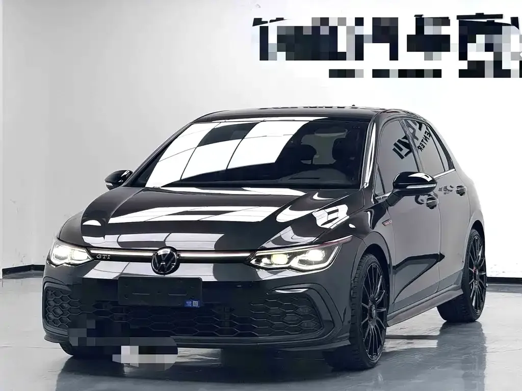 Volkswagen Golf GTI — фото 1
