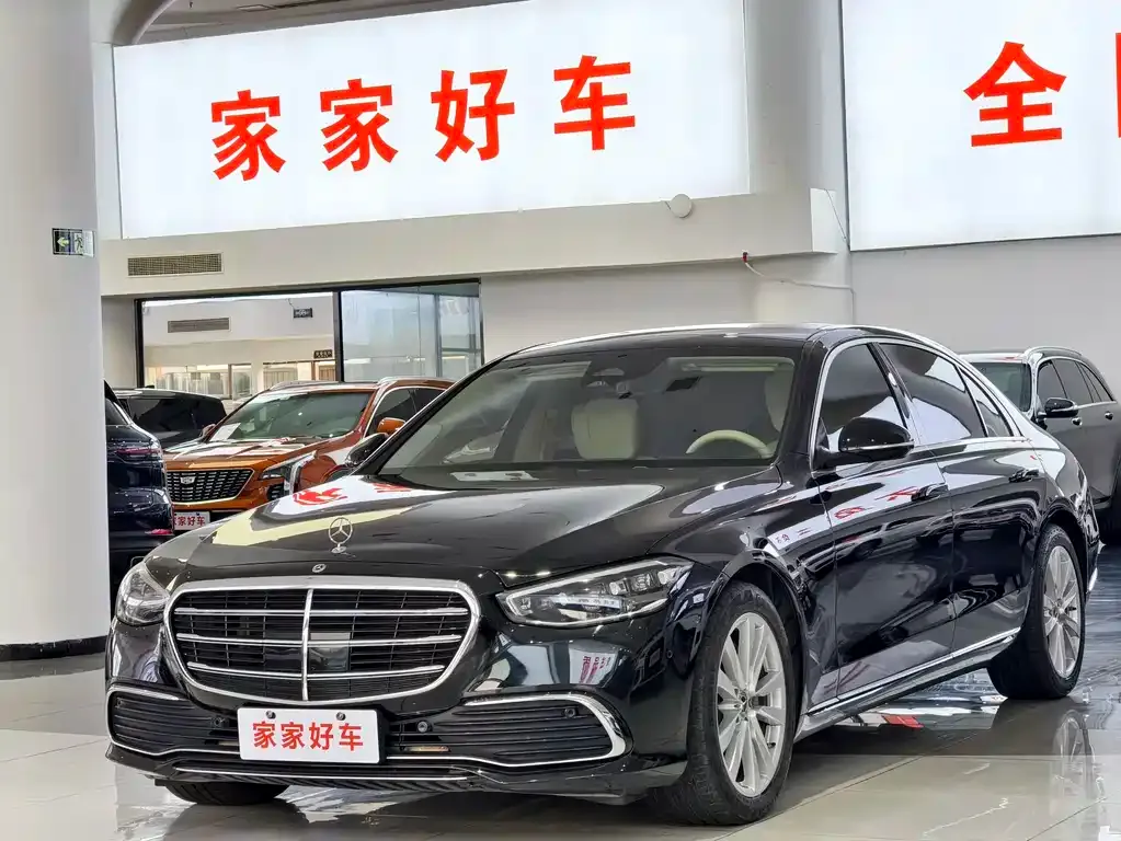 Mercedes-Benz S-Class — фото 1