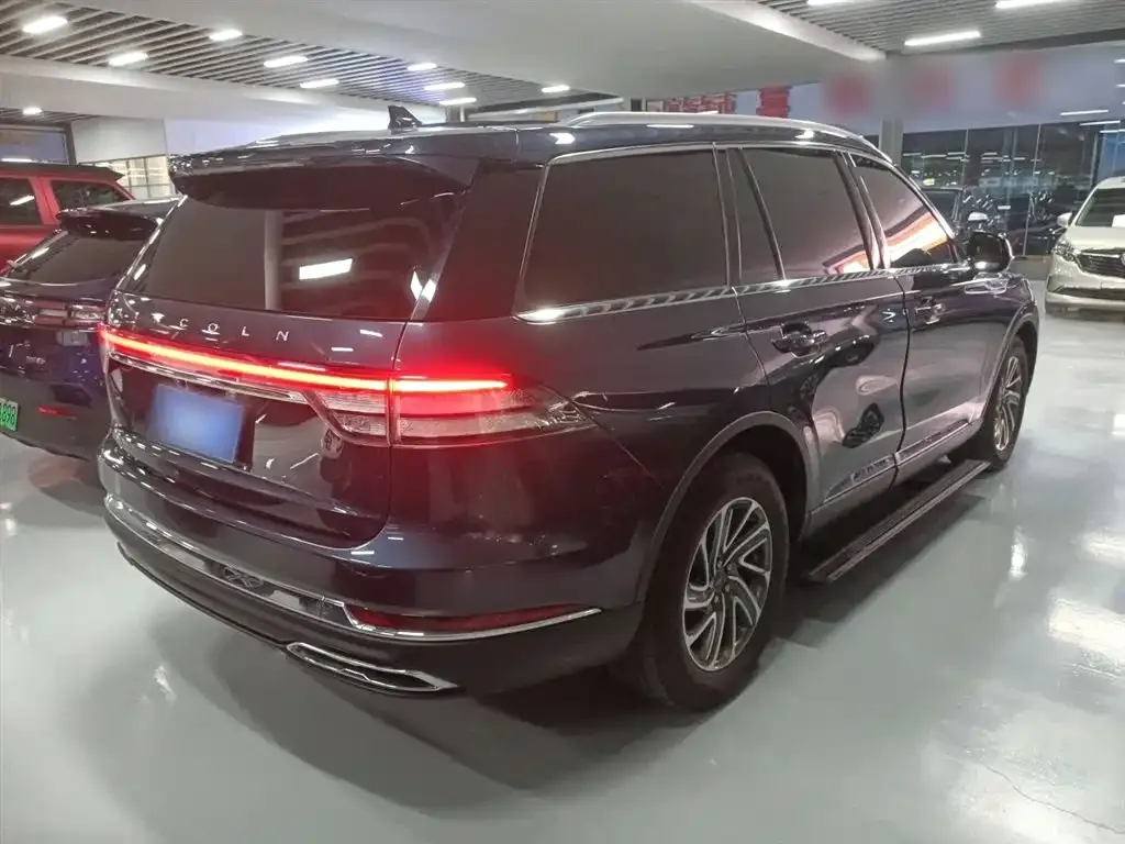 Lincoln Aviator — фото 10
