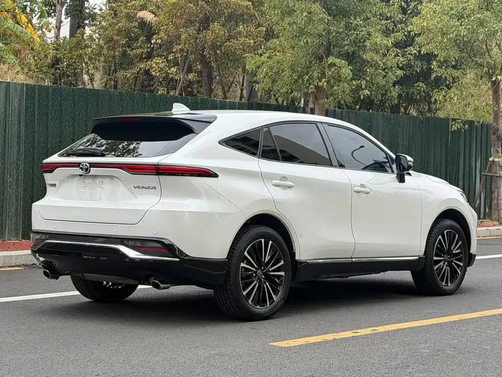Toyota Venza — фото 9