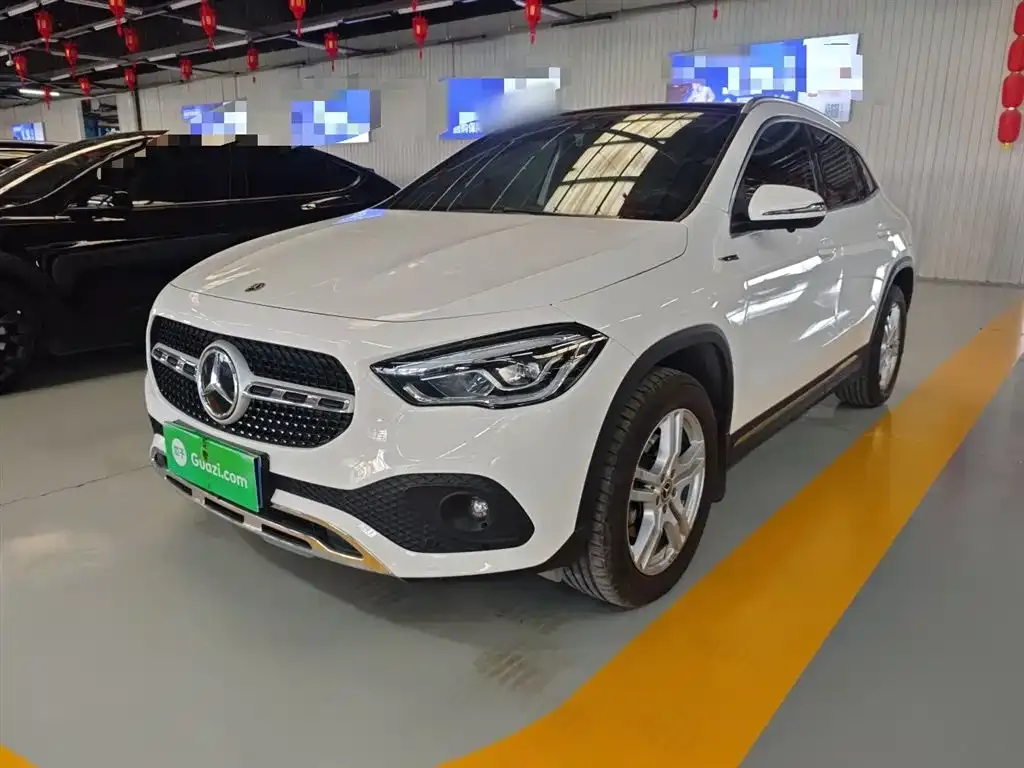 Mercedes-Benz GLA — фото 1