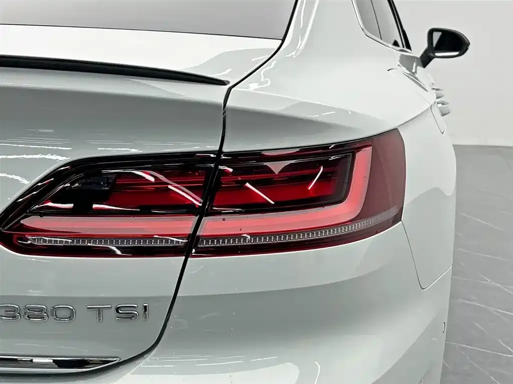 Volkswagen CC — фото 10