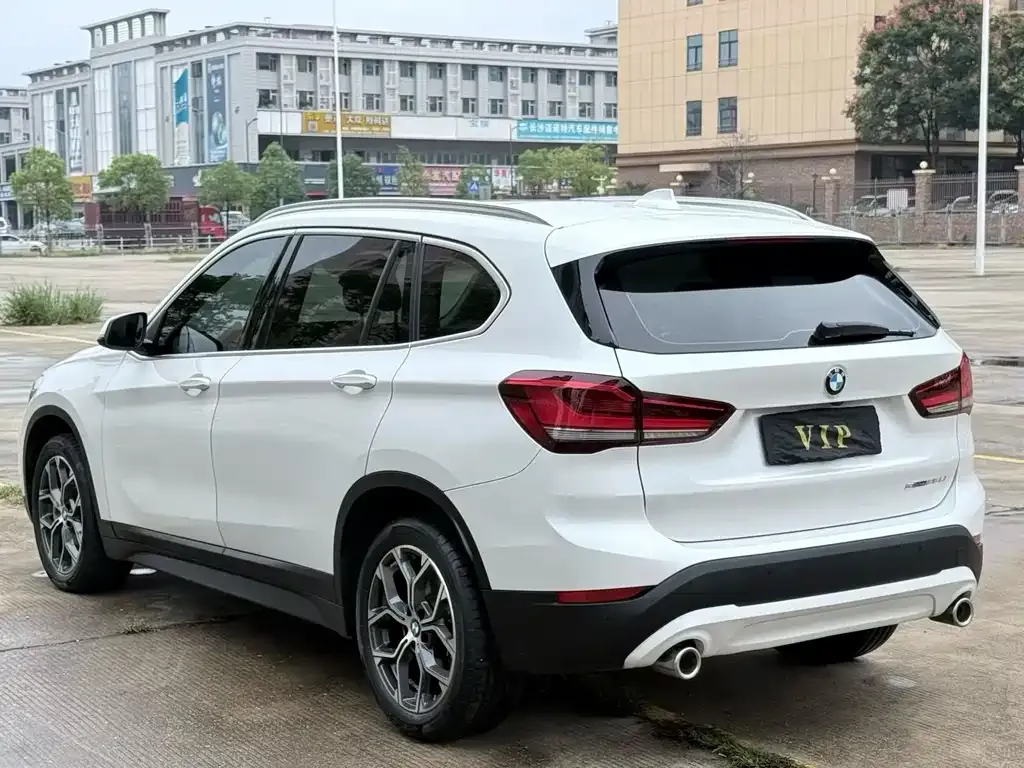 BMW X1 — фото 7