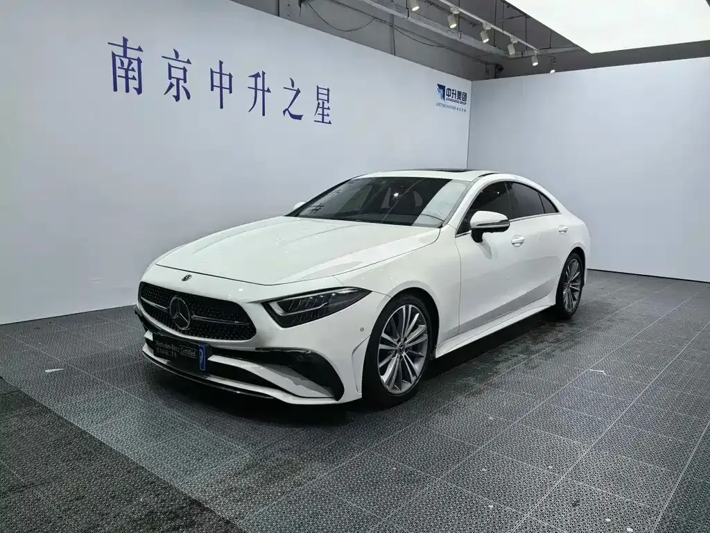 Mercedes-Benz CLS — фото 1