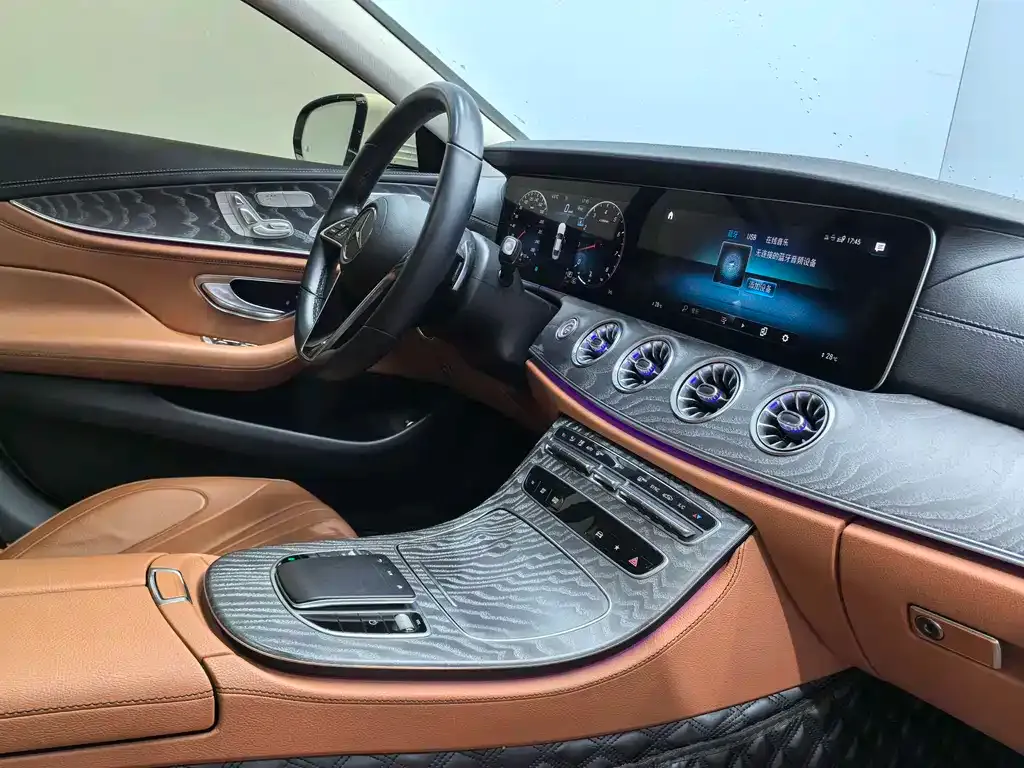 Mercedes-Benz CLS — фото 10