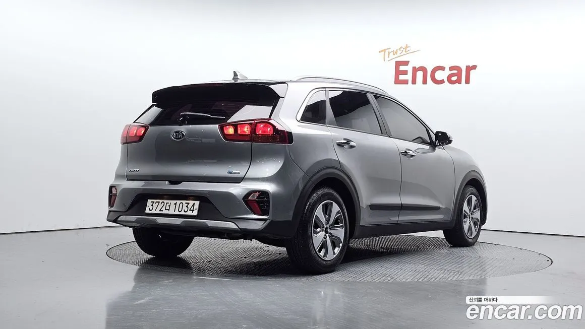 Kia Niro — фото 7
