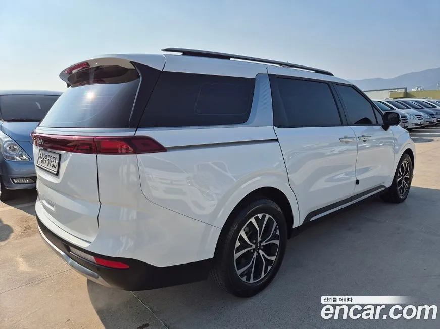 Kia Carnival — фото 2