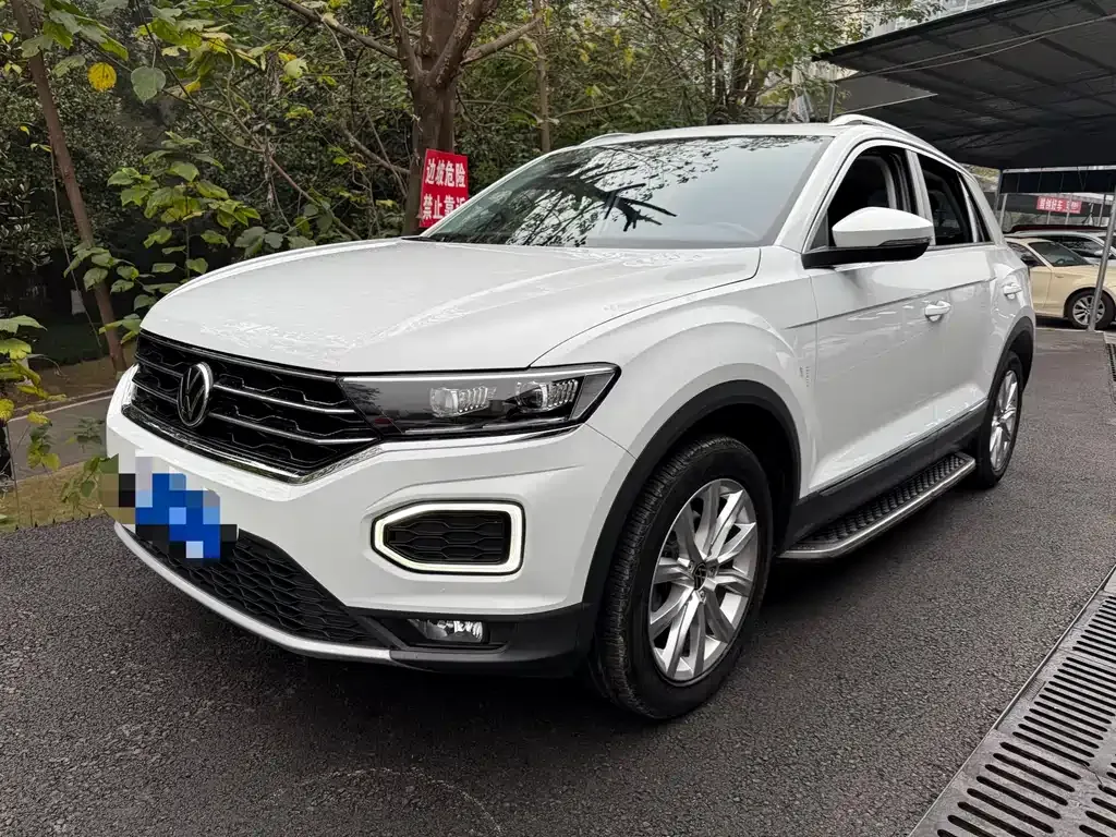 Volkswagen T-Roc — фото 1