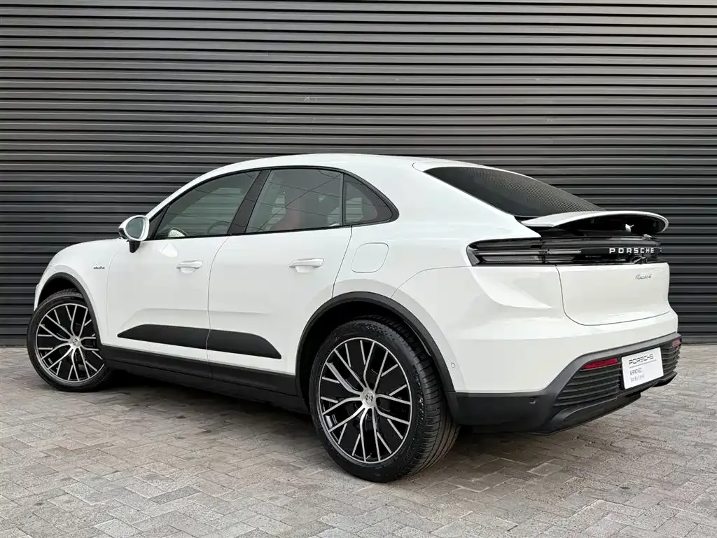 Porsche Macan EV — фото 10
