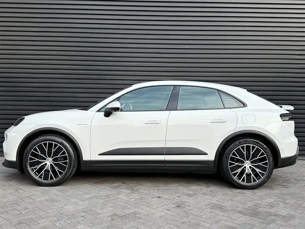 Porsche Macan EV — фото 8