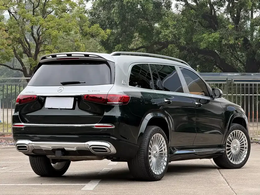 Mercedes-Benz GLS — фото 10