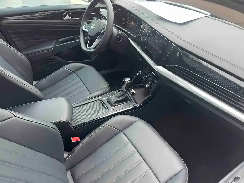 Volkswagen Passat — фото 8