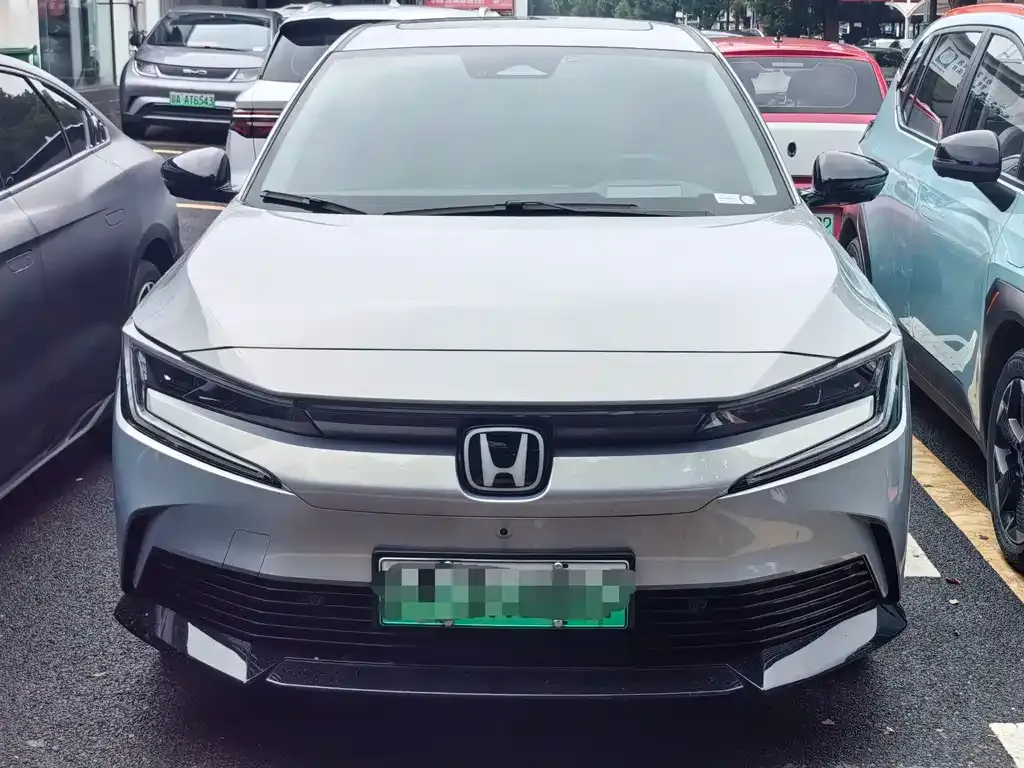 Honda e:NP2 — фото 7