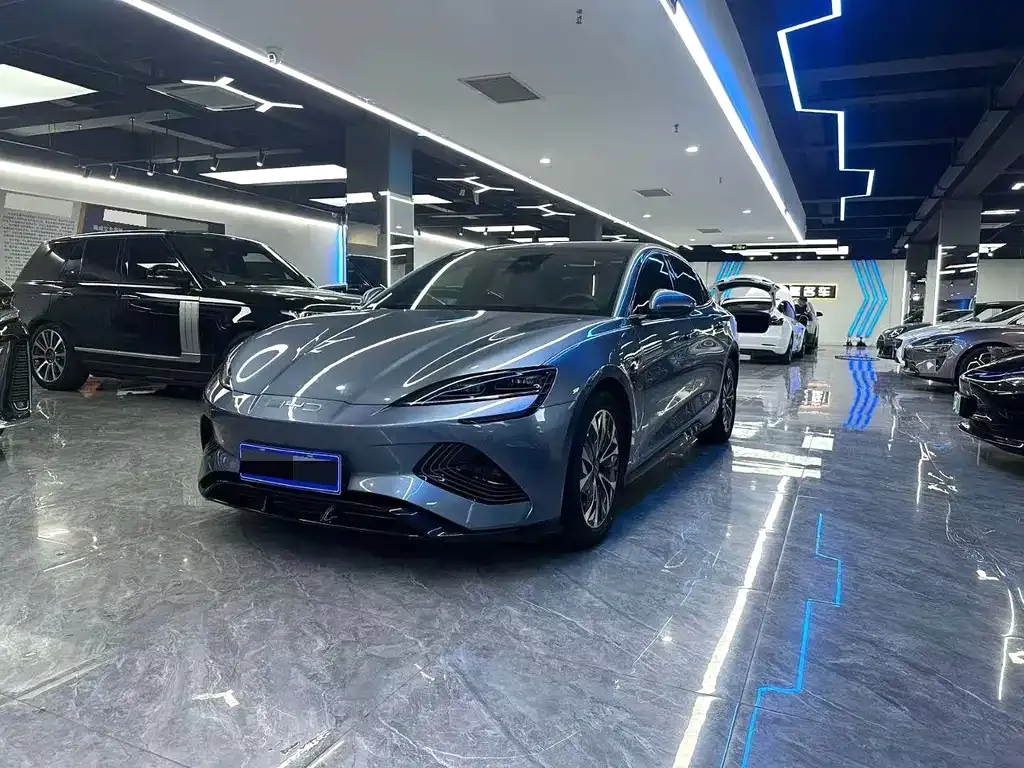 BYD Seal — фото 1