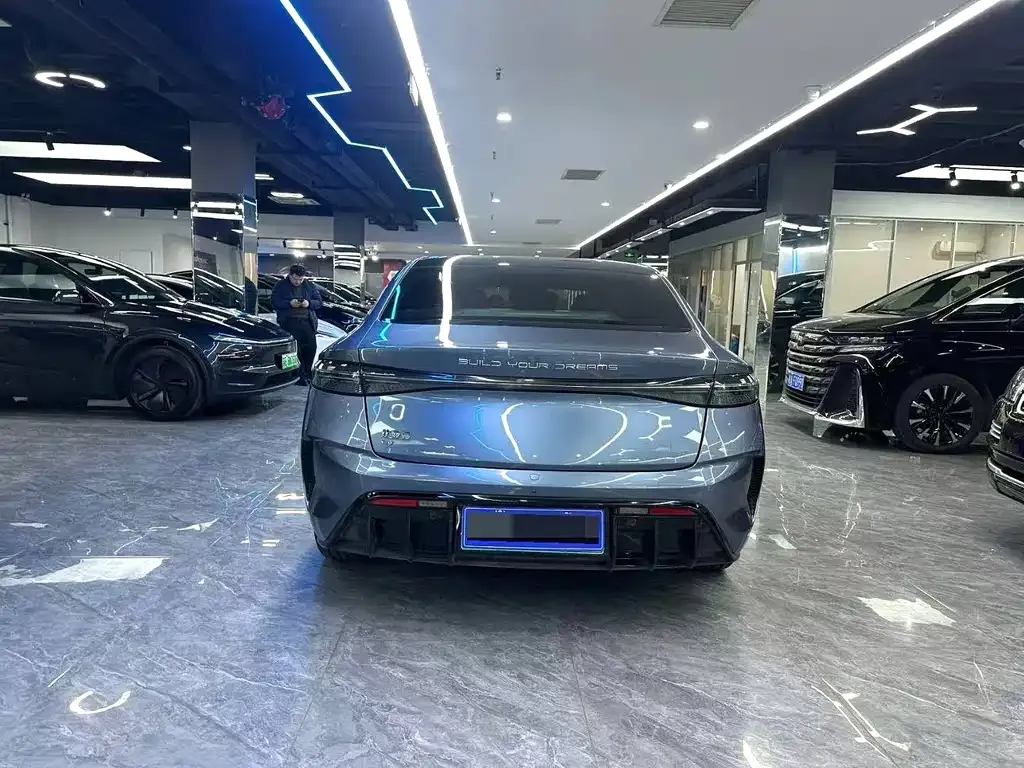 BYD Seal — фото 3