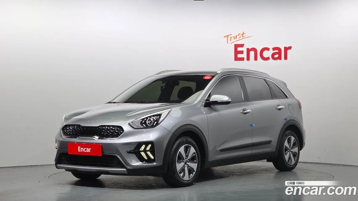 Kia Niro — фото 1