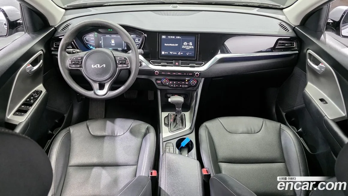 Kia Niro — фото 10
