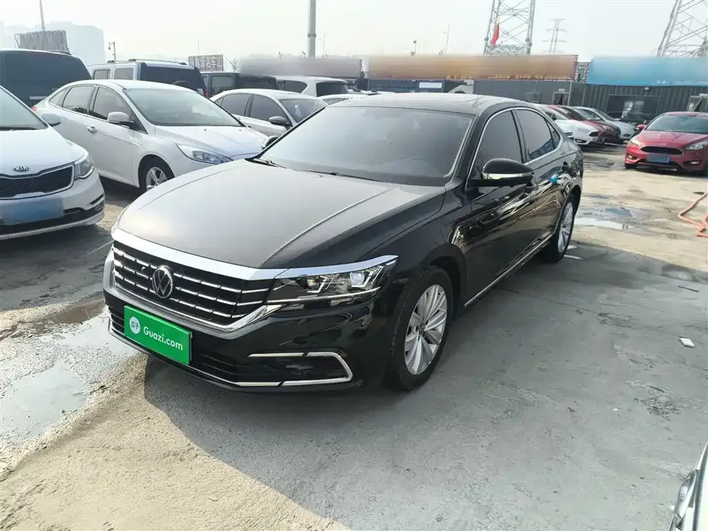 Volkswagen Passat — фото 1