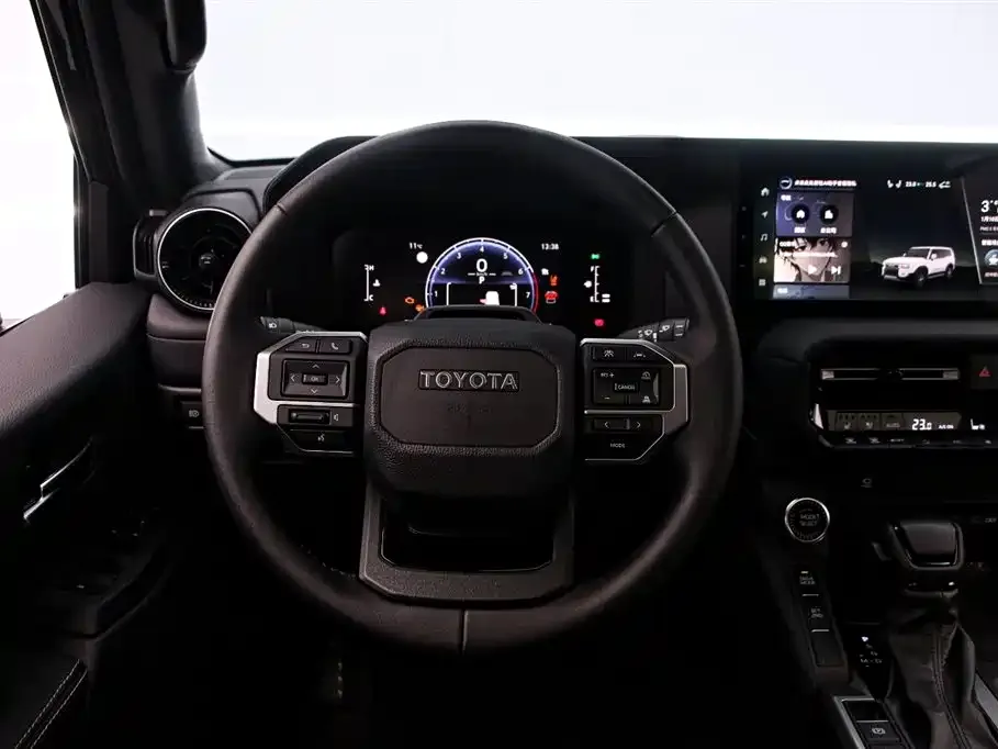 Toyota Prado — фото 2
