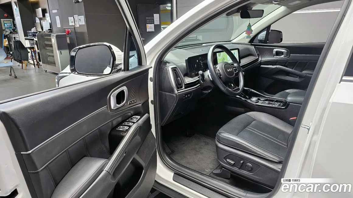 Kia Sorento — фото 10