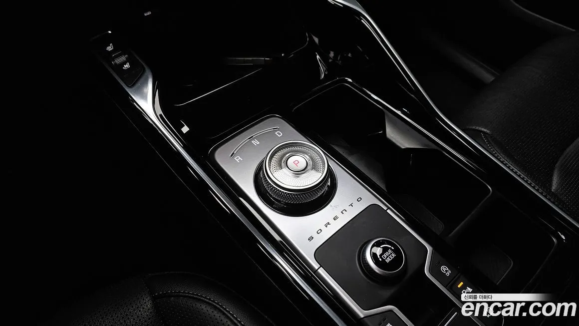 Kia Sorento — фото 9