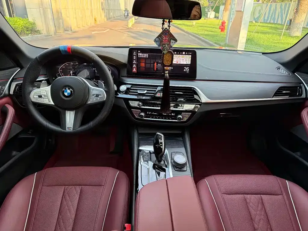 BMW 5 Series — фото 2