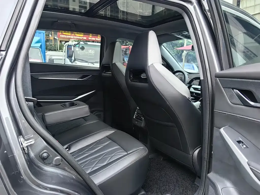 Changan CS75PLUS — фото 8
