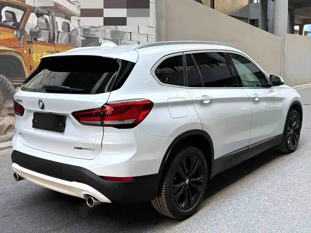 BMW X1 — фото 6