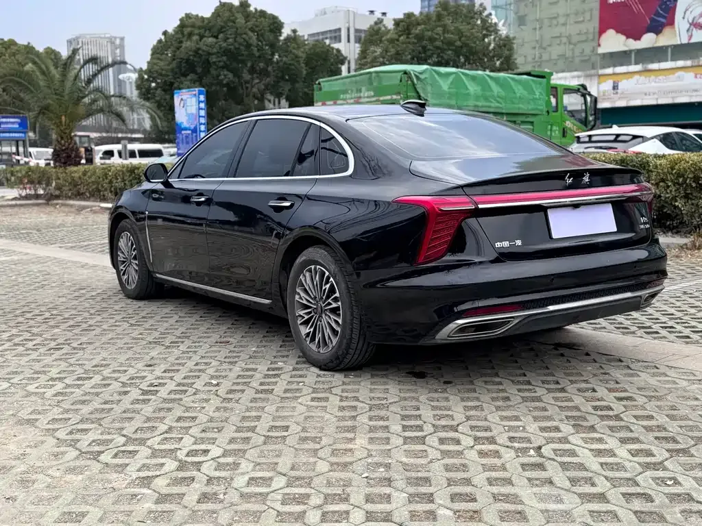 Hongqi H5 — фото 4