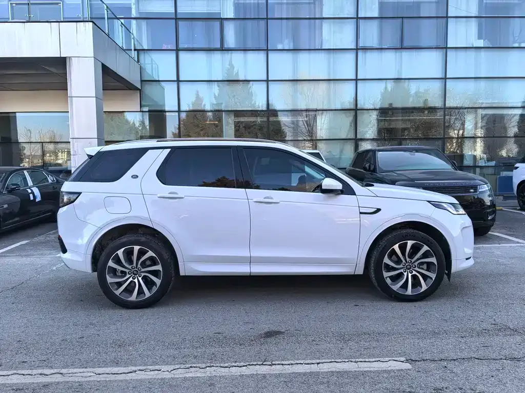 Land Rover Discovery Sport — фото 10