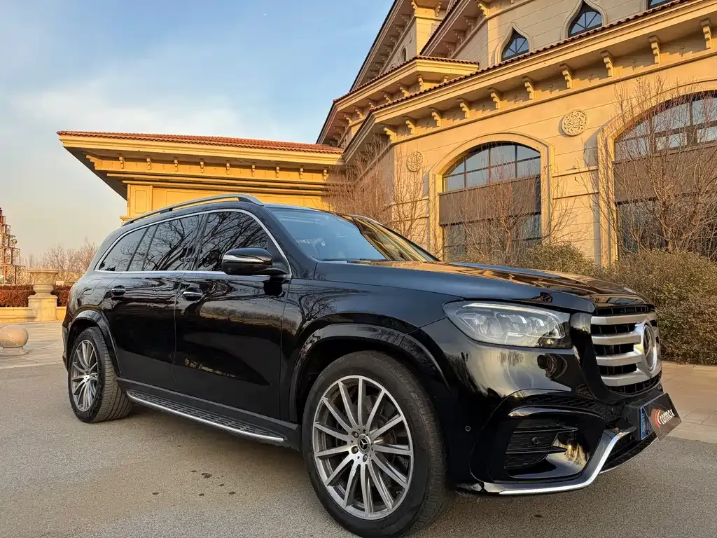 Mercedes-Benz GLS — фото 1