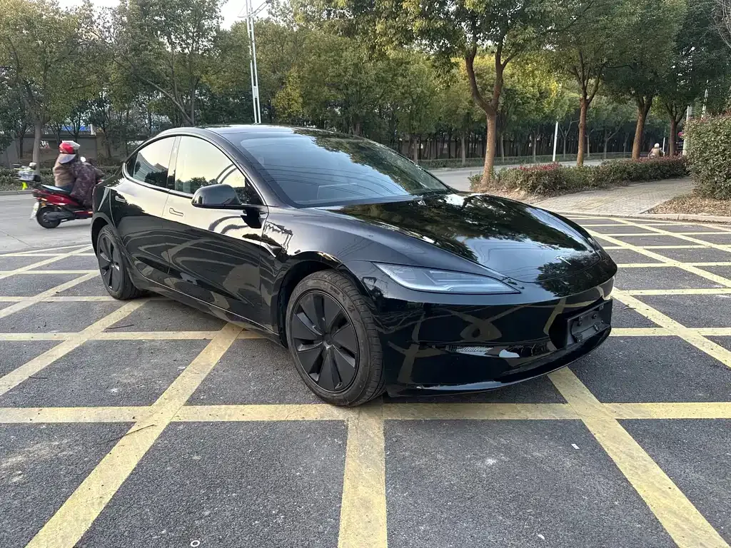 Tesla Model 3 — фото 5