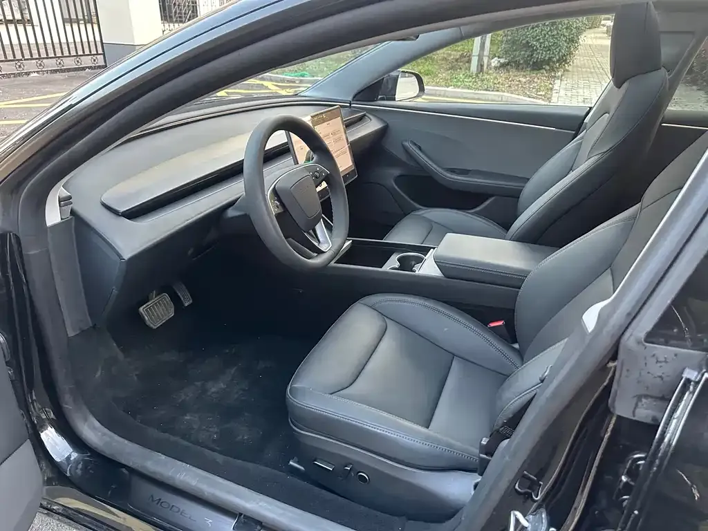 Tesla Model 3 — фото 2