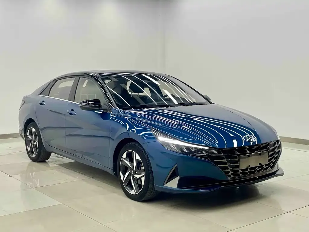 Hyundai Elantra — фото 5
