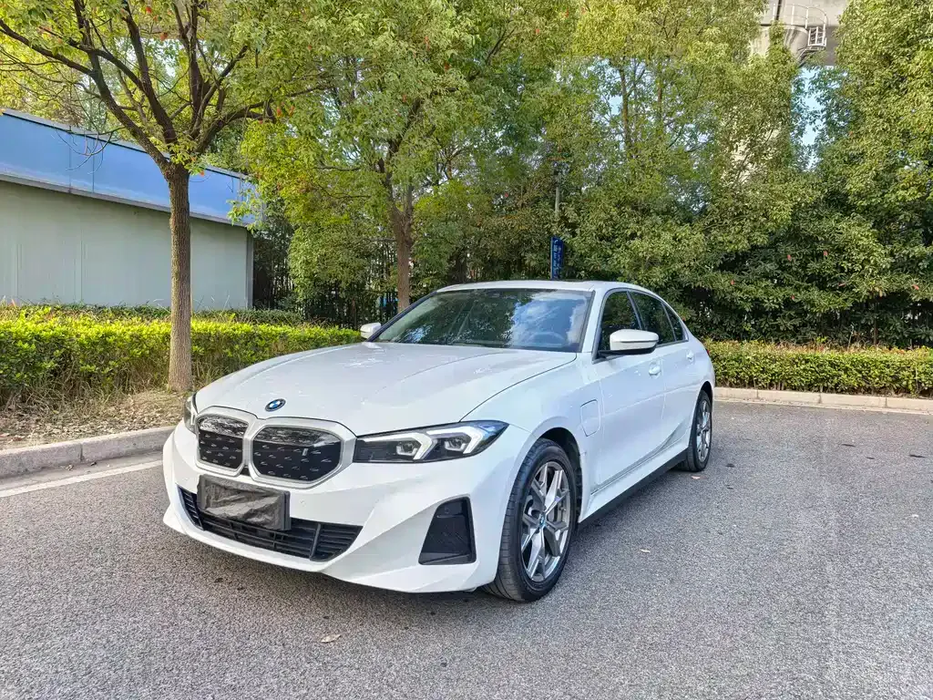 BMW i3 — фото 1