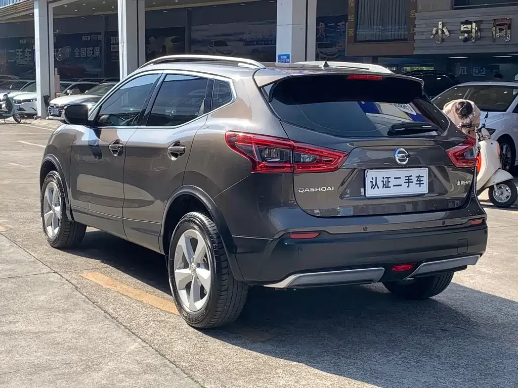 Nissan Qashqai — фото 4