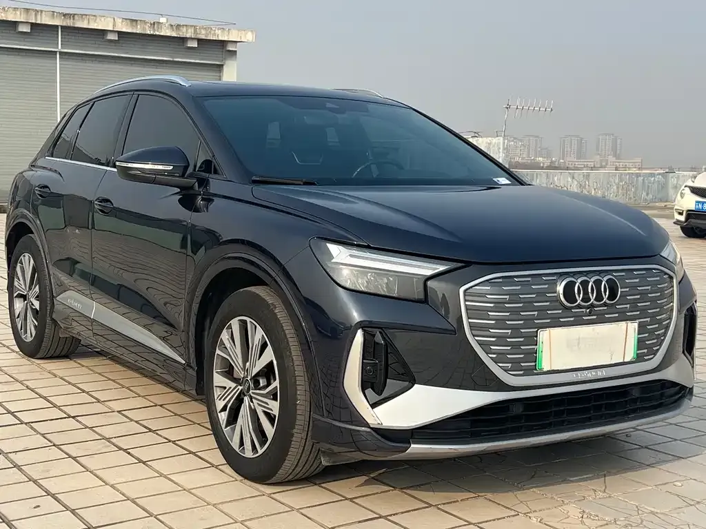 Audi Q4 e-tron — фото 3
