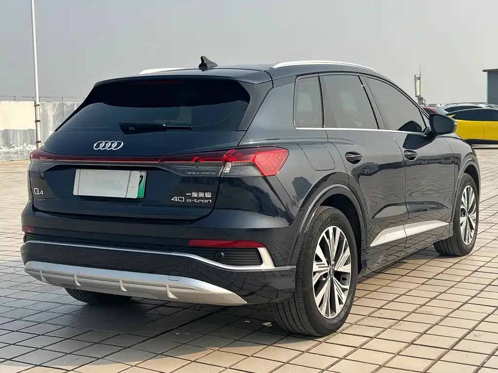Audi Q4 e-tron — фото 6