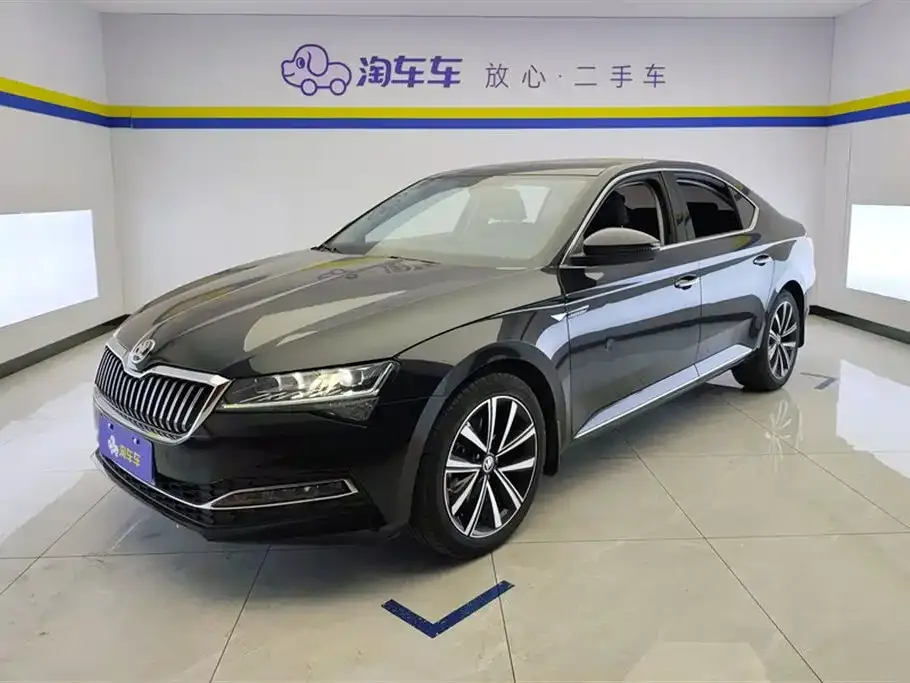 Skoda Superb — фото 1